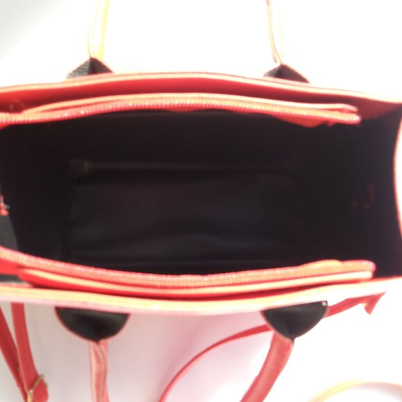 ❤️ Red Crossbody Bag – Bold & Stylish ❤️ - Picture 2 of 4